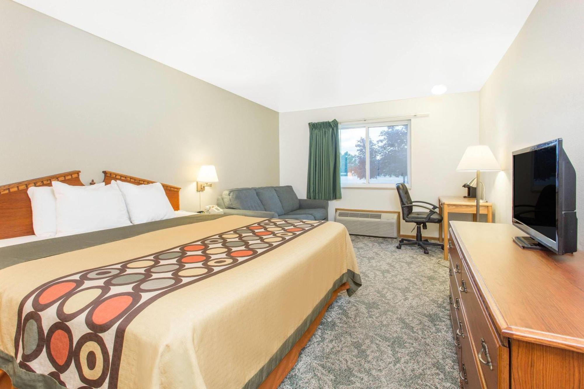 Super 8 By Wyndham Escanaba Exterior photo